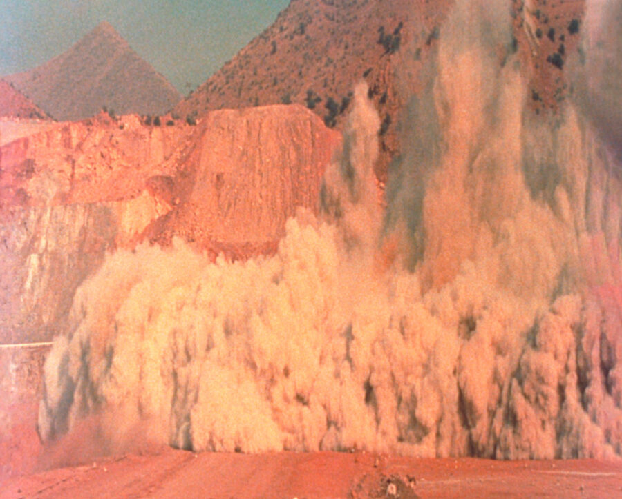 Afficher l'image koyaanisqatsi-01