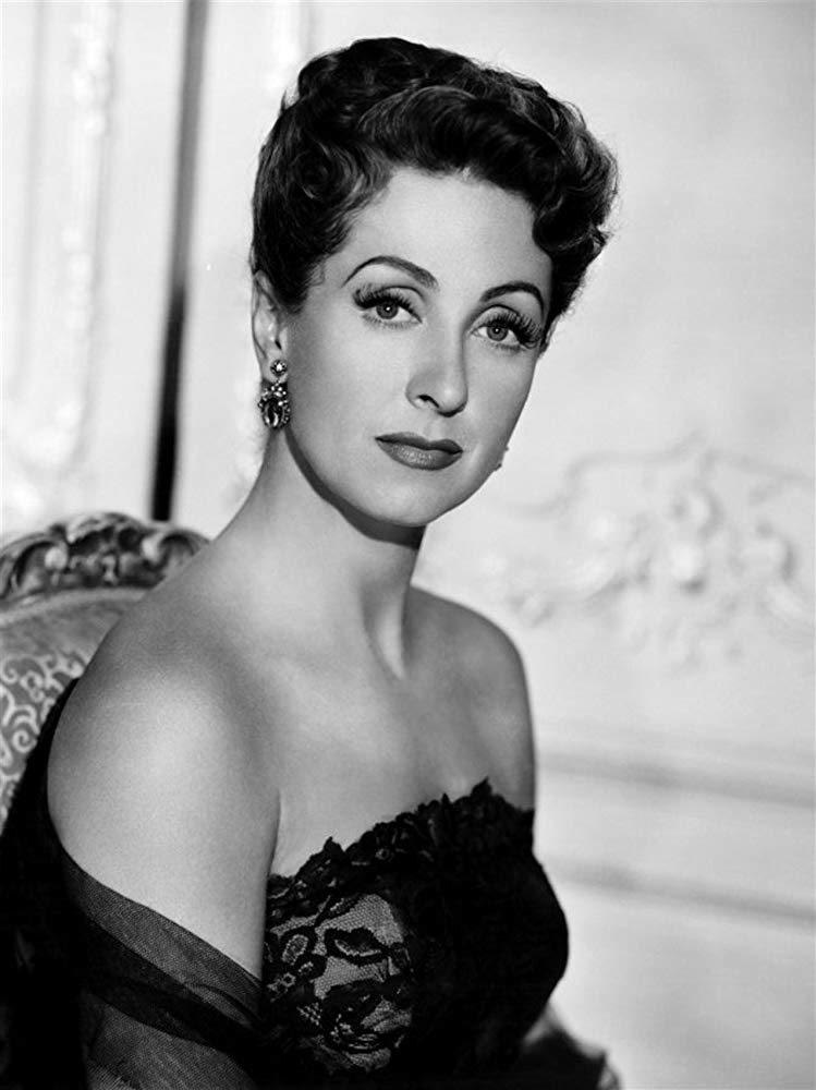 Danielle Darrieux dans L'Affaire Cicéron