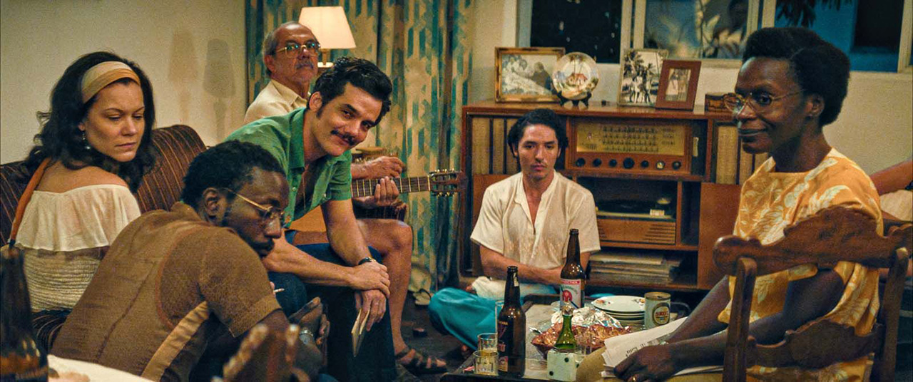 Wagner Moura, João Vitor Silva, Hermila Guedes, Isabél Zuaa, Licínio Januário, Ítalo Martins dans L'agent secret