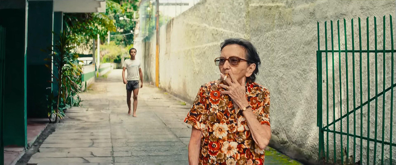 Tânia Maria dans L'agent secret