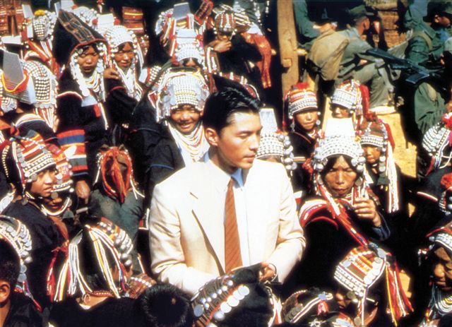 John Lone dans L'Année du Dragon