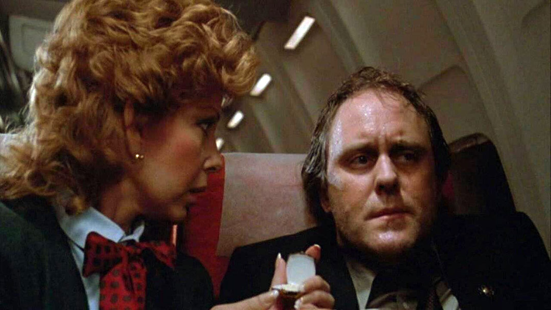 John Lithgow dans La Quatrième Dimension - Nightmare at 20,000 Feet de George Miller