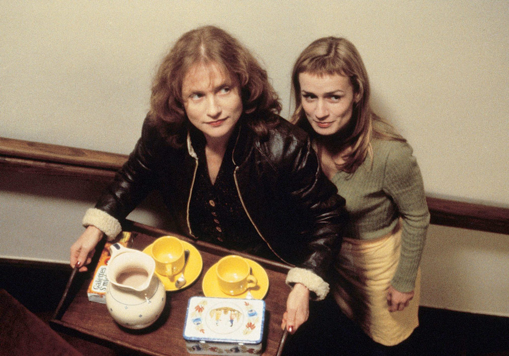 Isabelle Huppert, Sandrine Bonnaire dans La Cérémonie