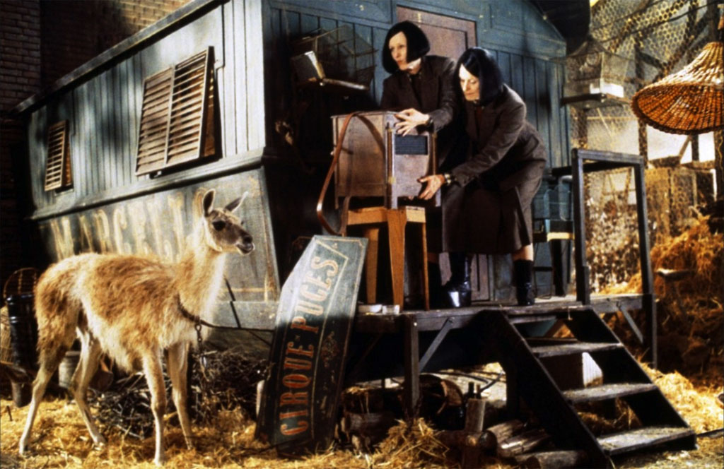 Geneviève Brunet and Odile Mallet dans La Cité des enfants perdus