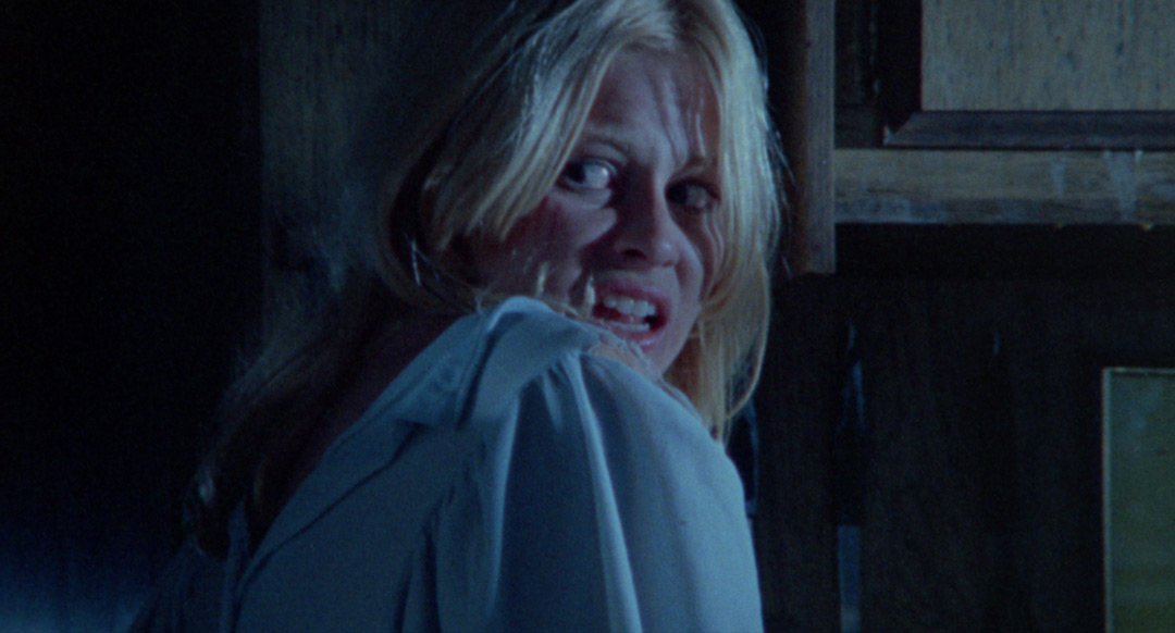 Susan Lanier dans La Colline a des yeux © 1977 BLOOD RELATIONS COMPANY. Tous droits réservés