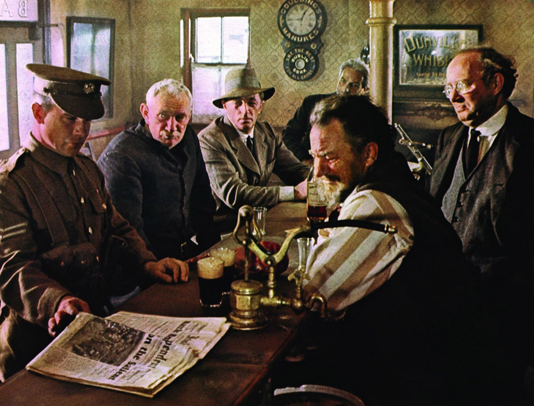 Robert Mitchum, Trevor Howard, Barry Jackson, Leo McKern, Arthur O'Sullivan dans La Fille de Ryan