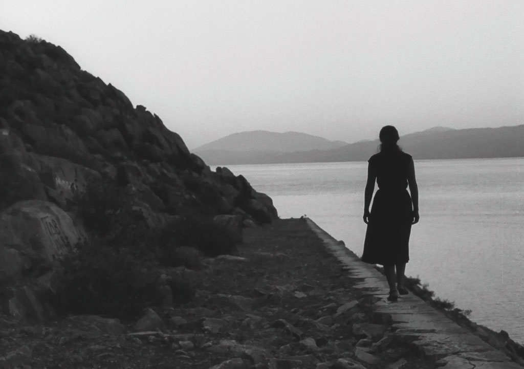 Elli Lambeti dans La Fille en noir