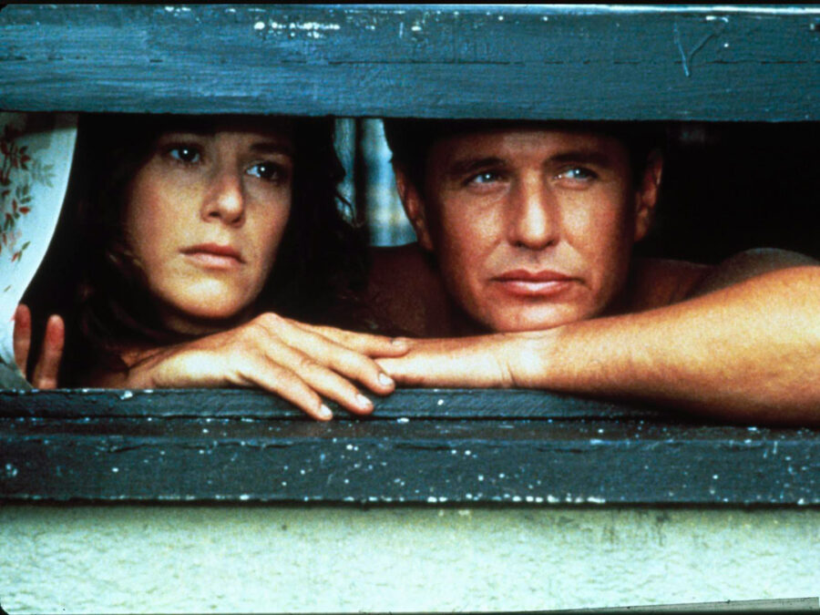 Afficher l'image Tom Berenger, Debra Winger
