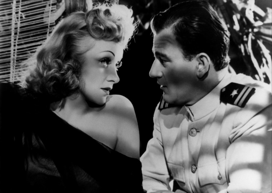Marlene Dietrich, John Wayne dans La Maison des sept péchés