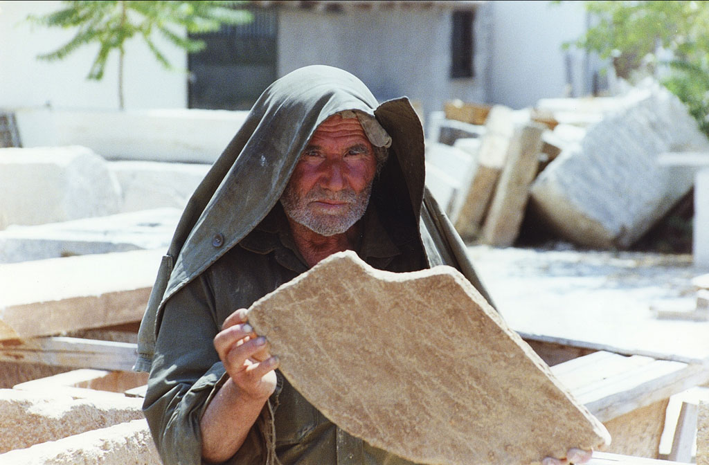 Panagiotis Farmakis dans La Pierre triste