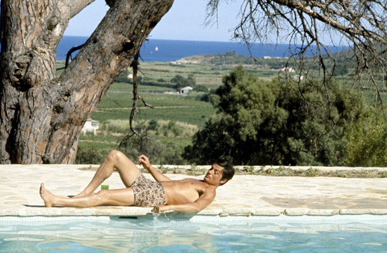 Alain Delon dans La Piscine