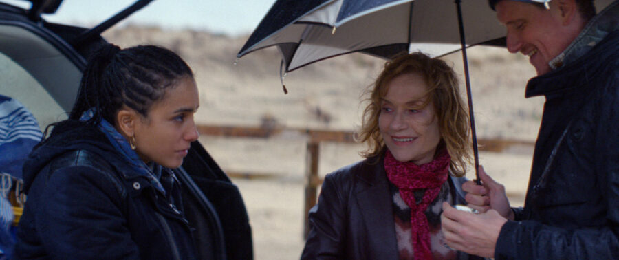 Afficher l'image Isabelle Huppert, Hafsia Herzi