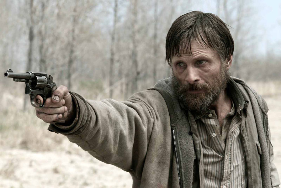 Viggo Mortensen dans La route