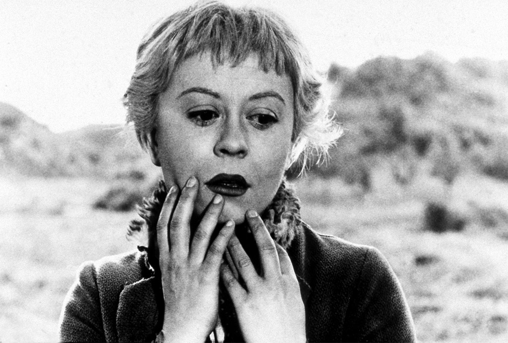 Giulietta Masina dans La Strada