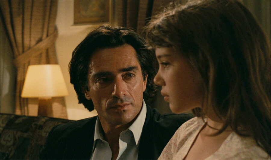 Afficher l'image Sami Frey, Mara Goyet