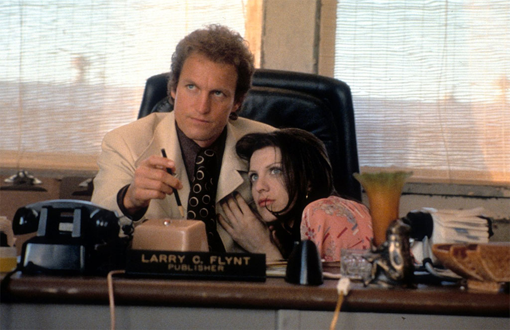 Woody Harrelson, Courtney Love dans Larry Flynt