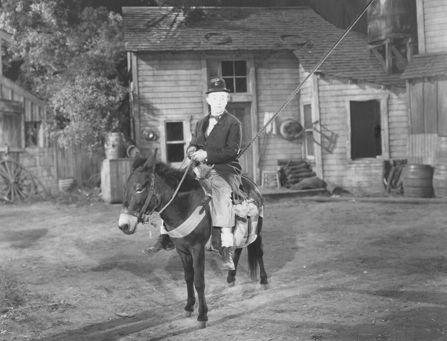 Afficher l'image laurel-et-hardy-au-far-west-03