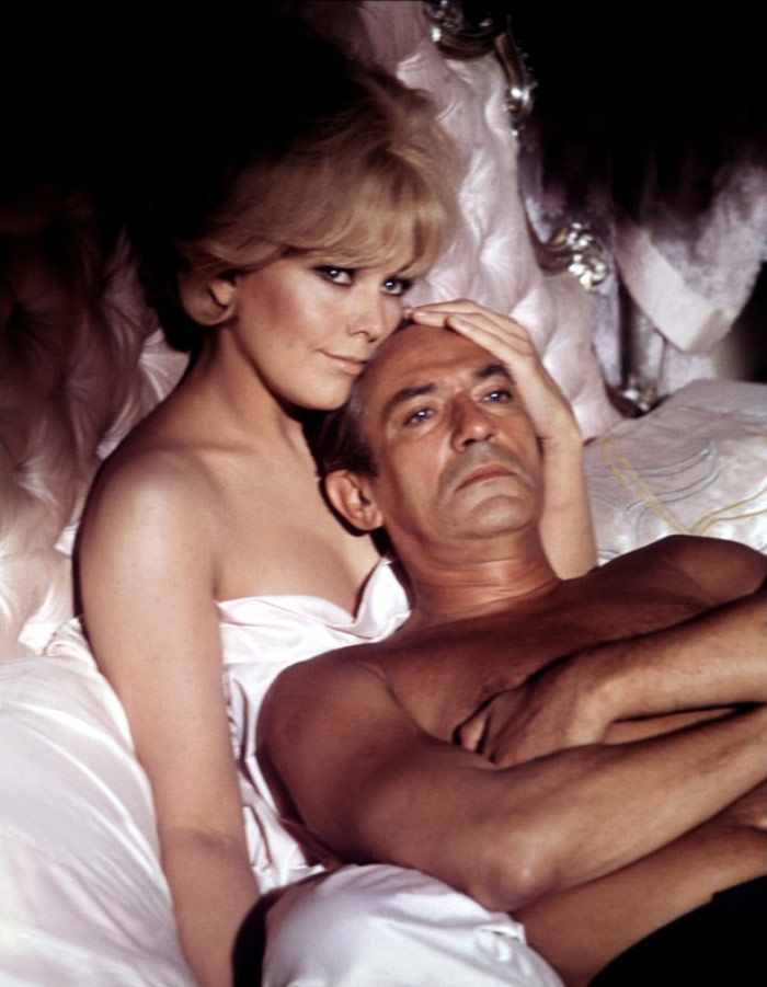 Kim Novak, Peter Finch dans Le Démon des femmes