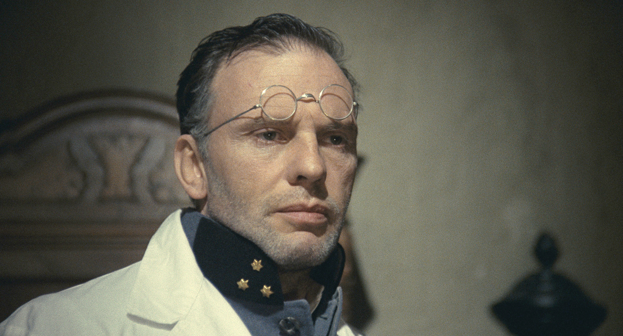 Jean-Louis Trintignant dans Le désert des Tartares