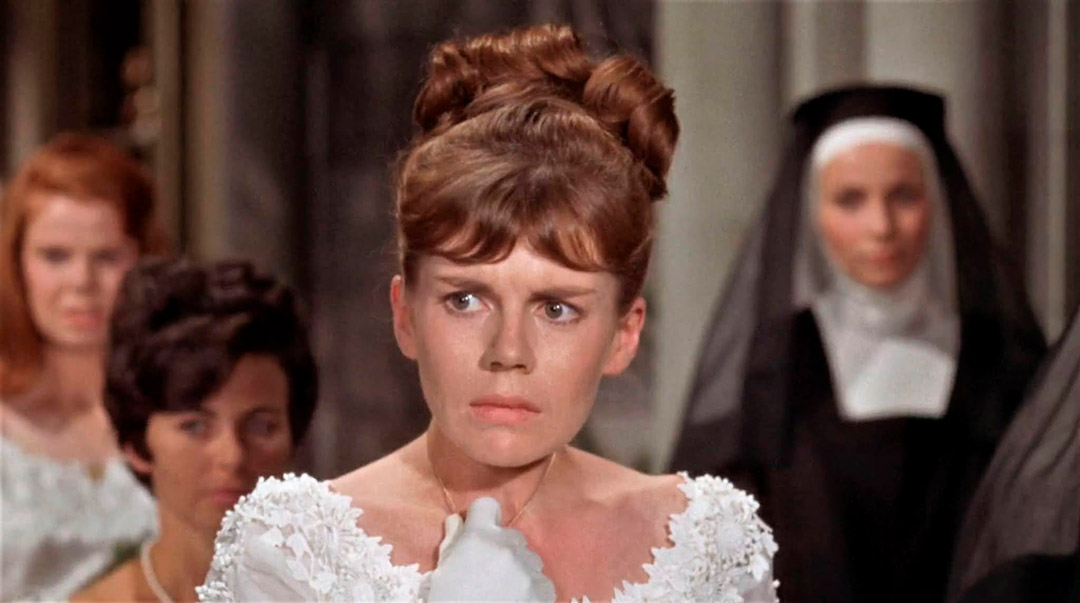 June Harding dans Le Dortoir des anges