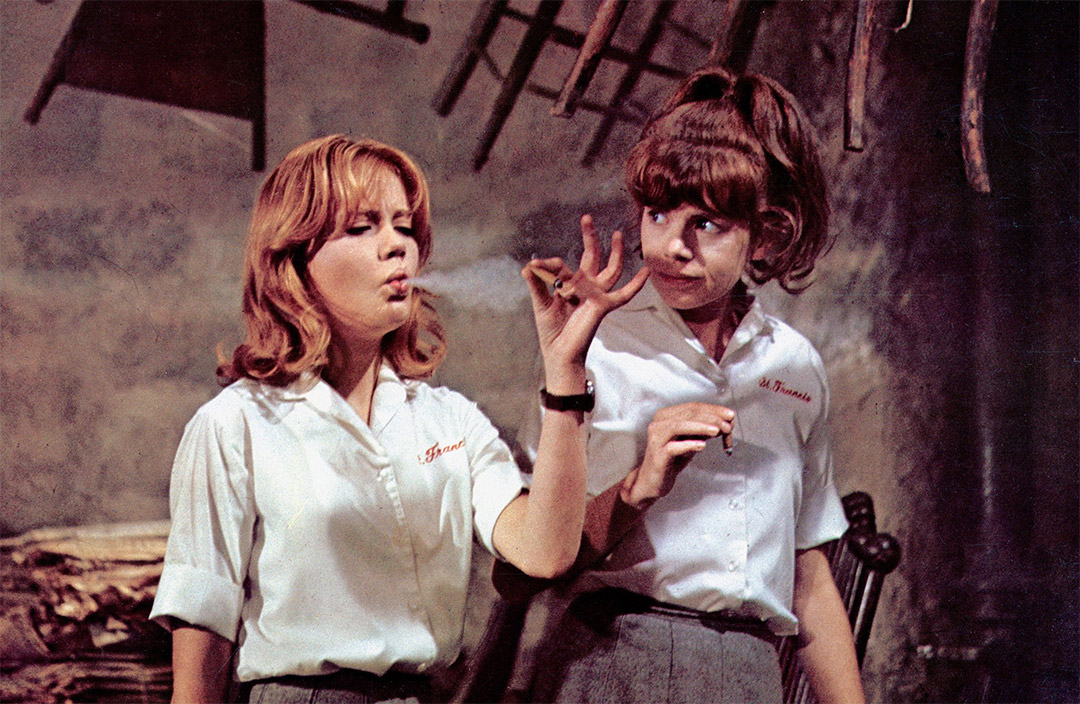 Hayley Mills, June Harding dans Le Dortoir des anges
