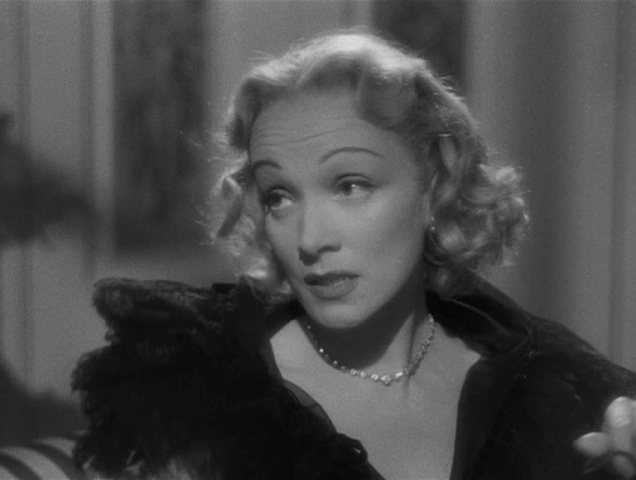 Marlene Dietrich dans Le Grand alibi