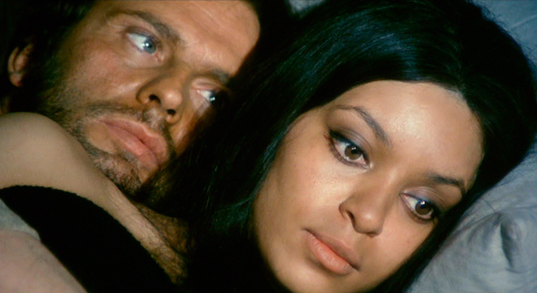 Jean-Louis Trintignant, Vonetta McGee dans Le Grand Silence