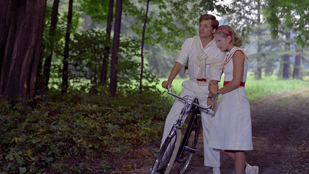 Lino Capolicchio, Dominique Sanda dans Le Jardin des Finzi-Contini