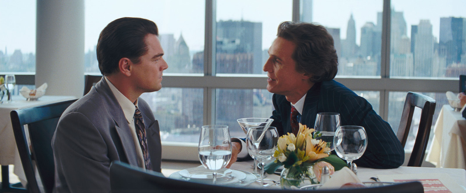 Leonardo DiCaprio, Matthew McConaughey dans Le Loup de Wall Street