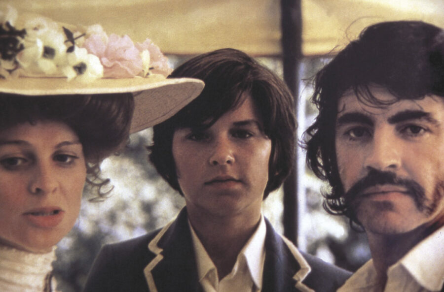 Afficher l'image Alan Bates, Julie Christie, Dominic Guard