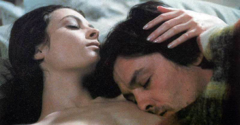 Alain Delon, Sonia Petrovna dans Le Professeur