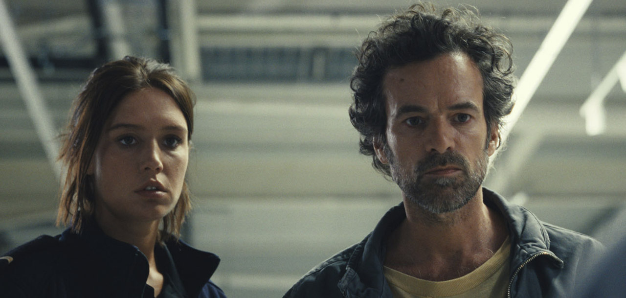 Adèle Exarchopoulos, Romain Duris dans Le règne animal