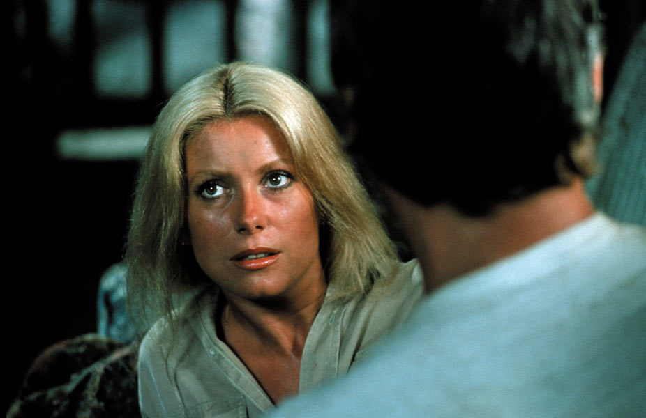 Yves Montand, Catherine Deneuve dans Le Sauvage