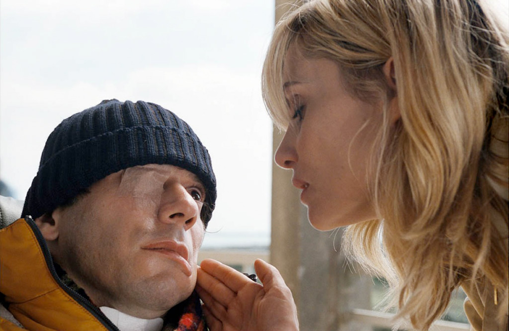 Mathieu Amalric, Emmanuelle Seigner dans Le Scaphandre et le papillon