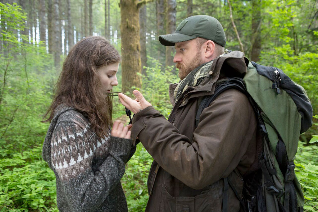 Ben Foster, Thomasin McKenzie dans Leave no trace