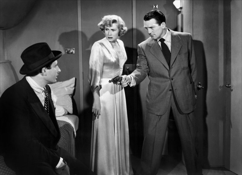 Charles McGraw, Peter Virgo, Jacqueline White dans L'énigme du Chicago Express