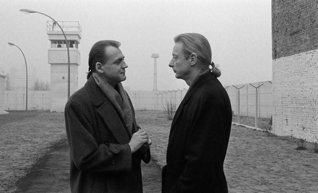 Bruno Ganz, Otto Sander dans Les Ailes du désir