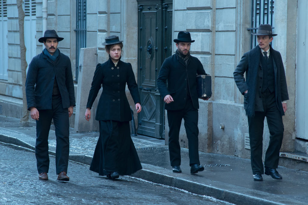 Tahar Rahim, Adèle Exarchopoulos, Guillaume Gouix, Swann Arlaud  dans Les Anarchistes