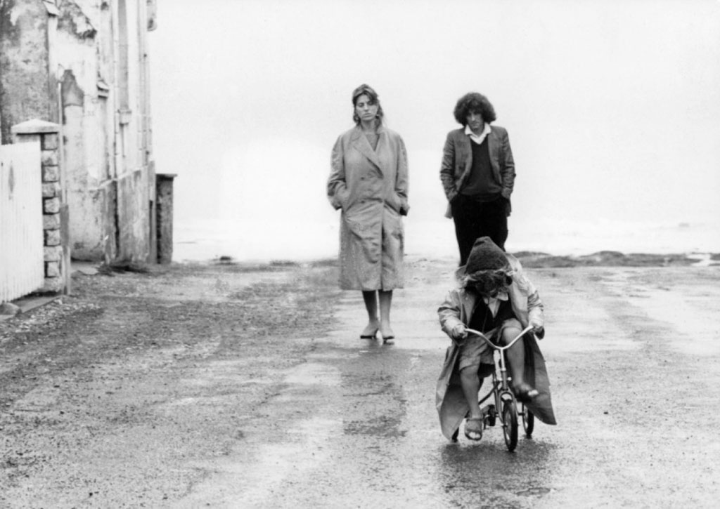 Philippe Garrel, Brigitte Sy dans Les Baisers de secours