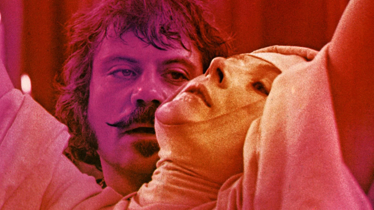 Oliver Reed, Vanessa Redgrave dans Les Diables