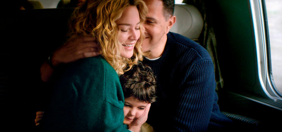 Afficher l'image Virginie Efira, Roschdy Zem, Callie Ferreira-Goncalves