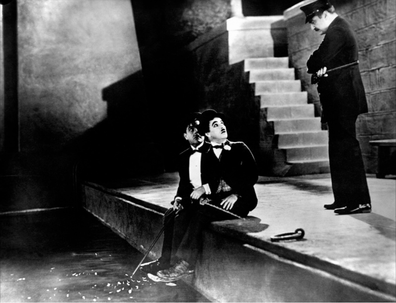 Charles Chaplin dans Les Lumières de la ville