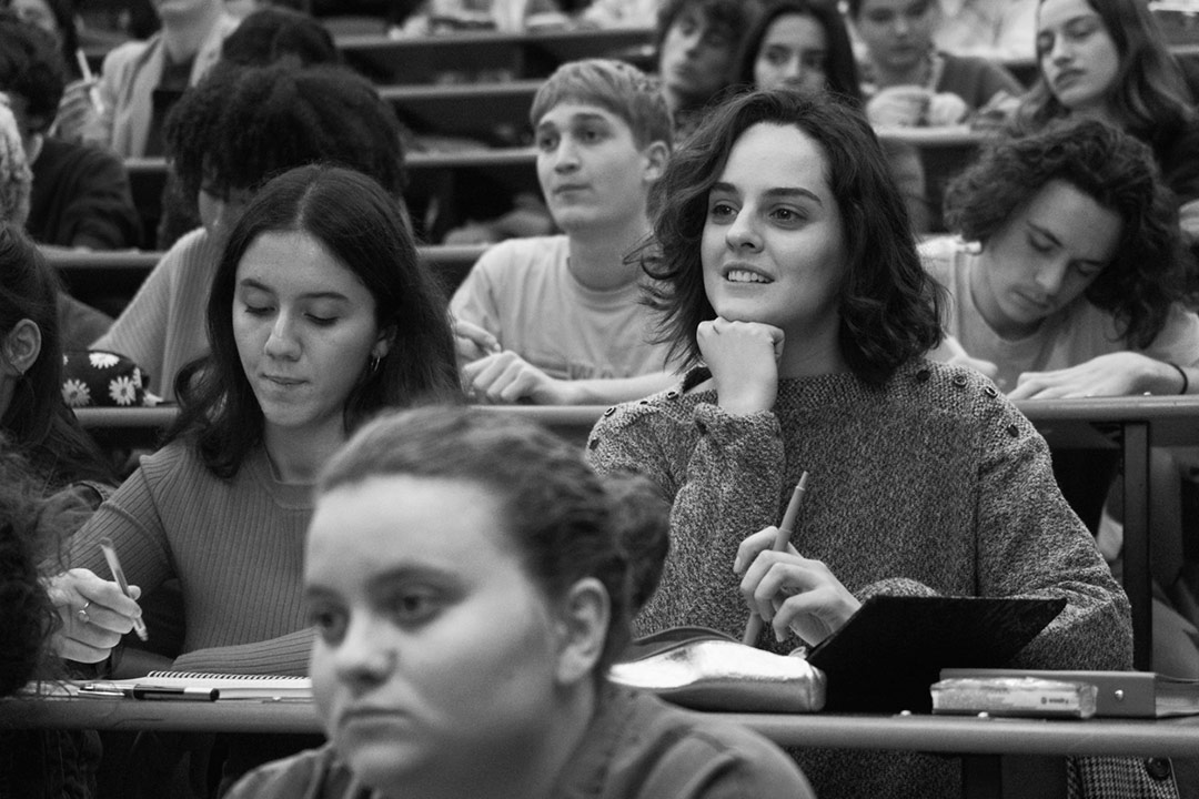 Noémie Merlant dans Les Olympiades