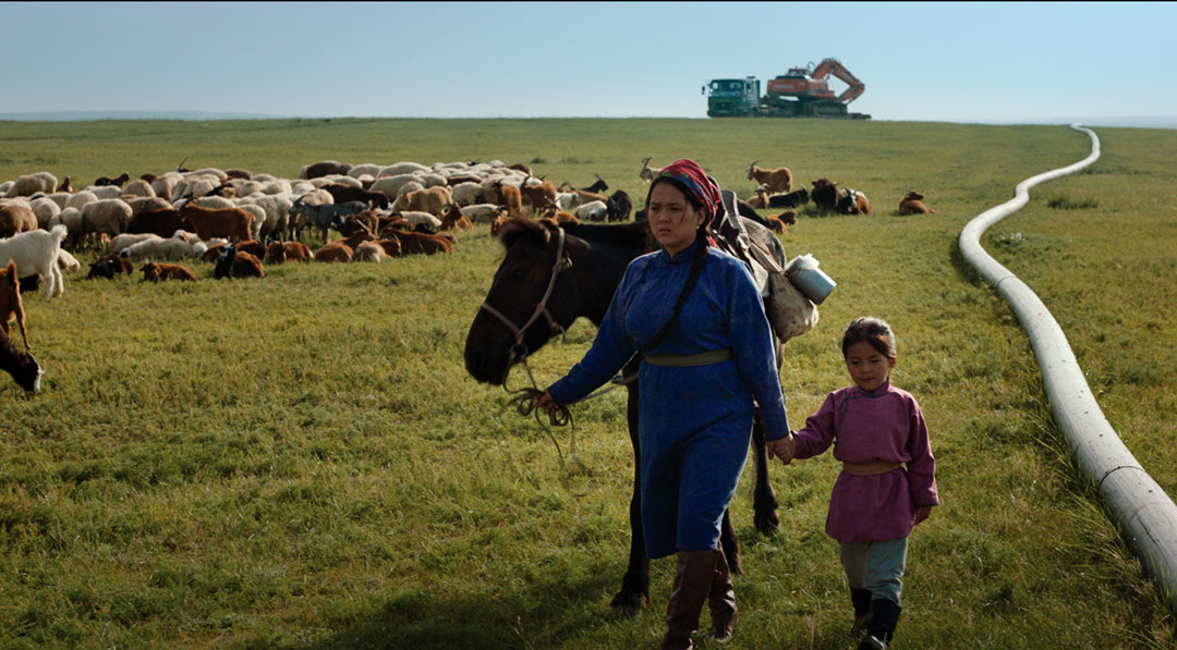 Dans Les racines du monde © Talal Khoury