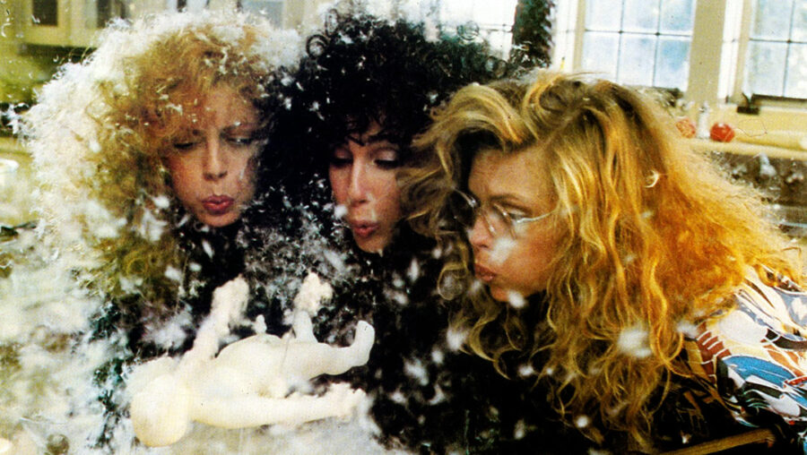 Afficher l'image Michelle Pfeiffer, Susan Sarandon, Cher