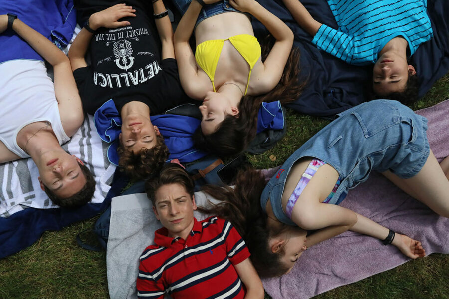 Afficher l'image Luàna Bajrami, Victor Bonnel, Thomas Guy, Matteo Perez, Adèle Castillon, Léopold Buchsbaum