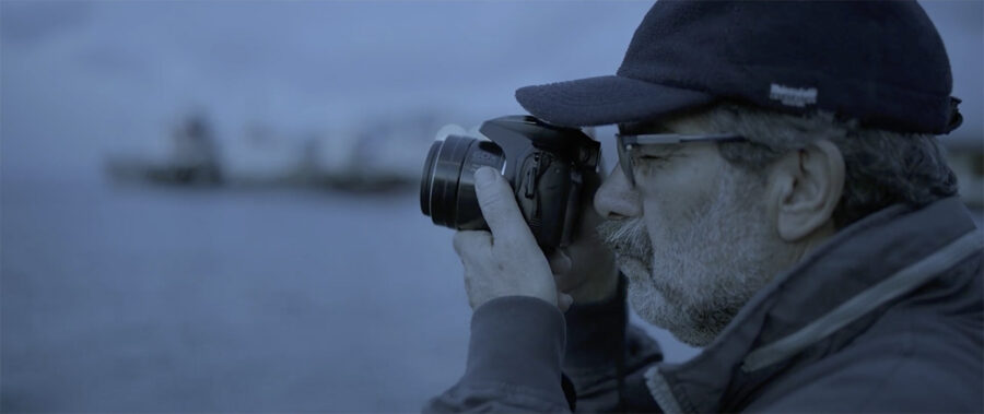 Afficher l'image lhomme-qui-regardait-les-bateaux-01