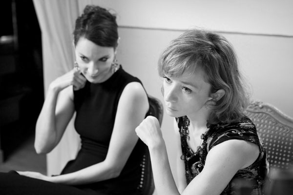 Jeanne Balibar, Sylvie Testud dans L'Idiot