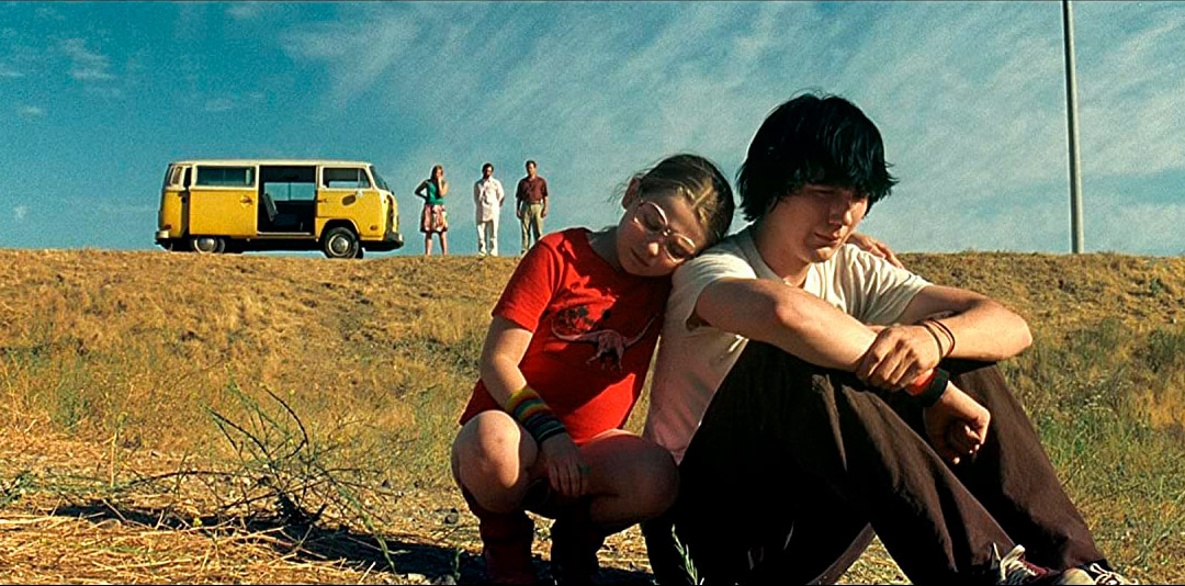 Toni Collette, Greg Kinnear, Steve Carell, Paul Dano, Abigail Breslin dans Little Miss Sunshine