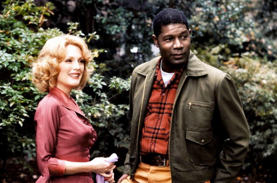 Julianne Moore, Dennis Haysbert dans Loin du paradis